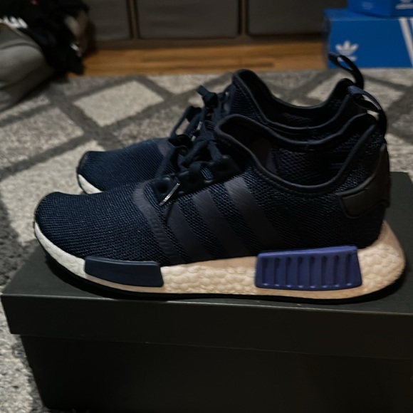 Adidas NMD R1 Collegiate Navy EE6675 - Picture 2 of 10